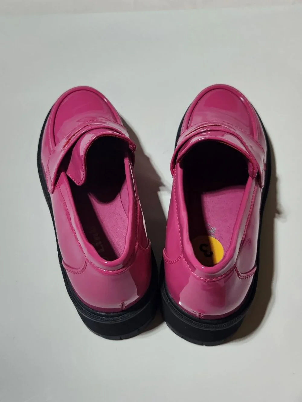 Link Girls’ Glossy Pink Loafers – Size 3 | Perfect for Fall & School Style!